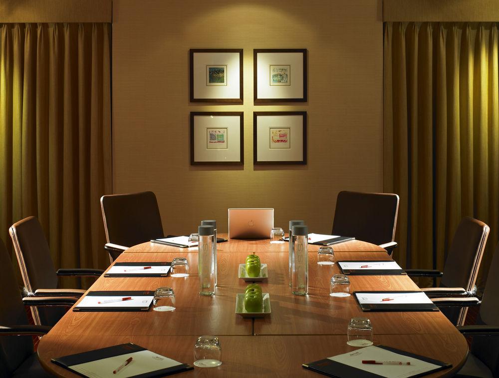 Delta Hotels By Marriott Bexleyheath Eksteriør billede